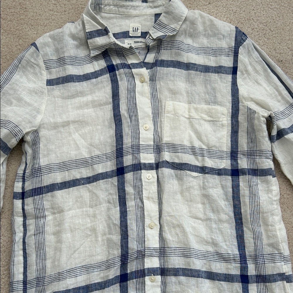 GAP 100% Linen Button-Down Boyfriend Shirt - Picture 5 of 6